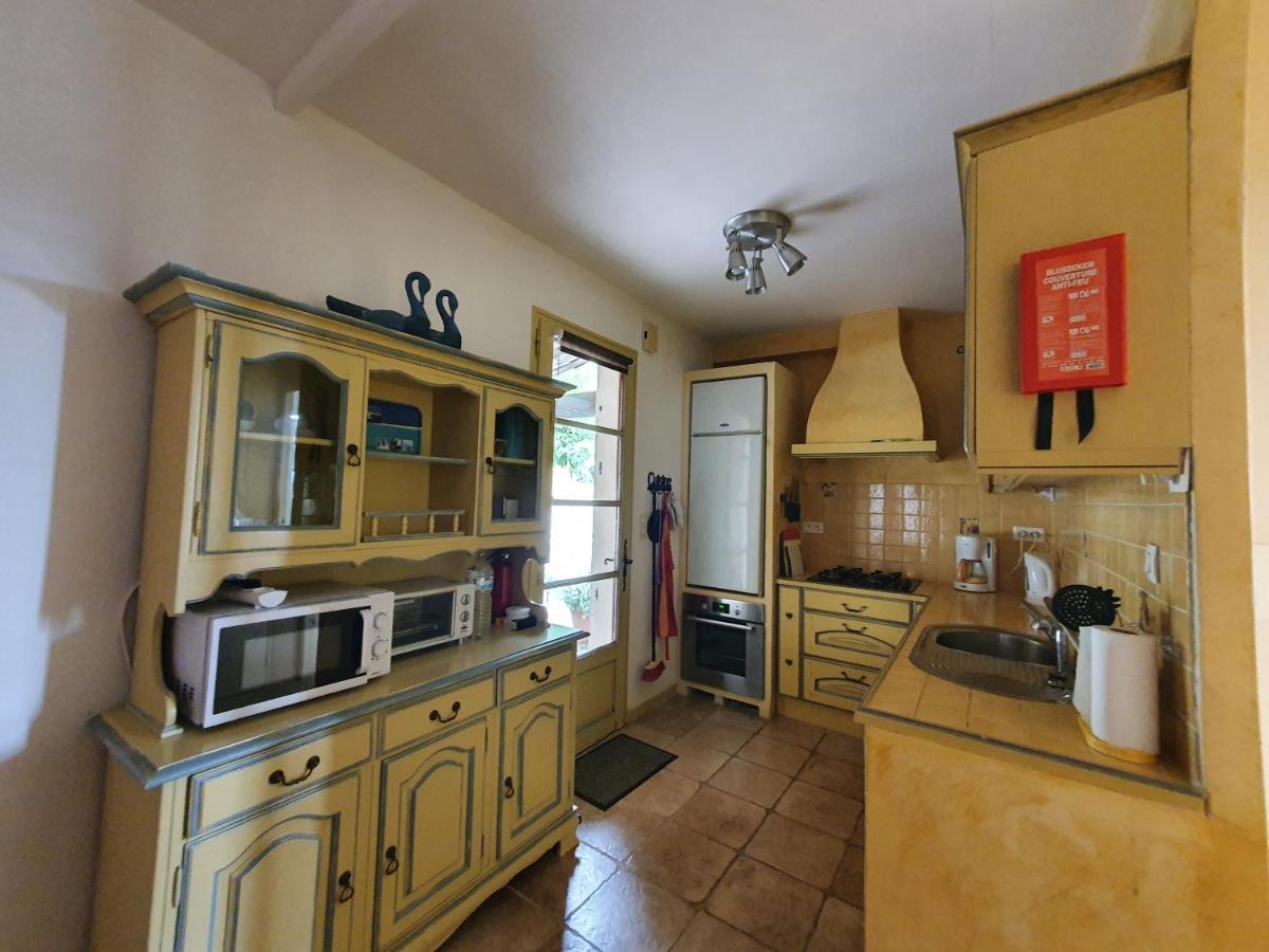 La Petite Grande Apartment Lurs Luaran gambar